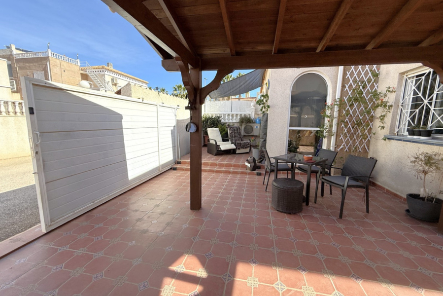 Resale - Townhouse / Duplex - Torrevieja  - Aguas Nuevas