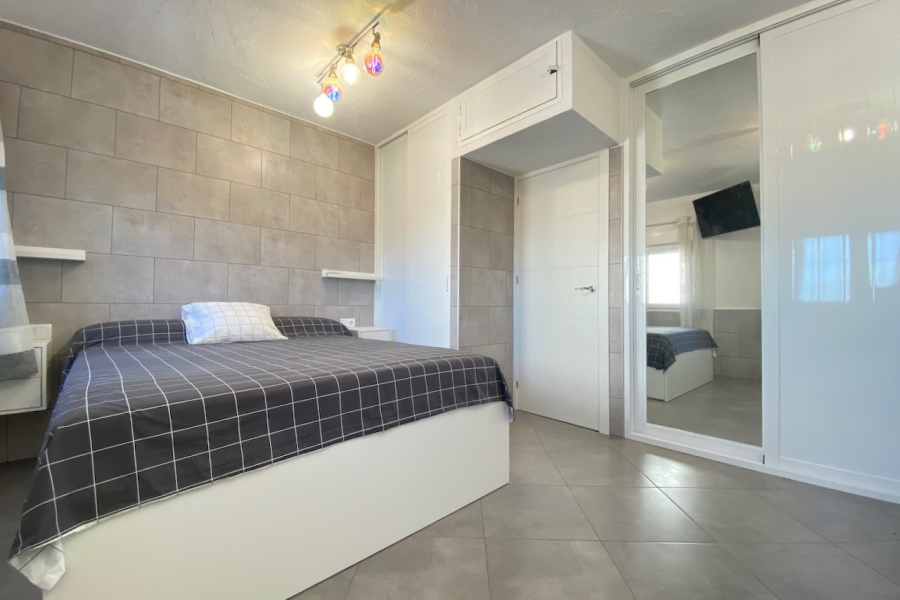 Resale - Duplex / Adosado - Torrevieja  - La Mata