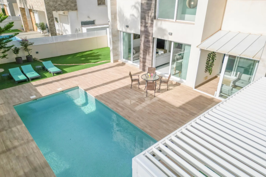 Resale - Villa / Semi detached - Torrevieja  - Torre del Moro