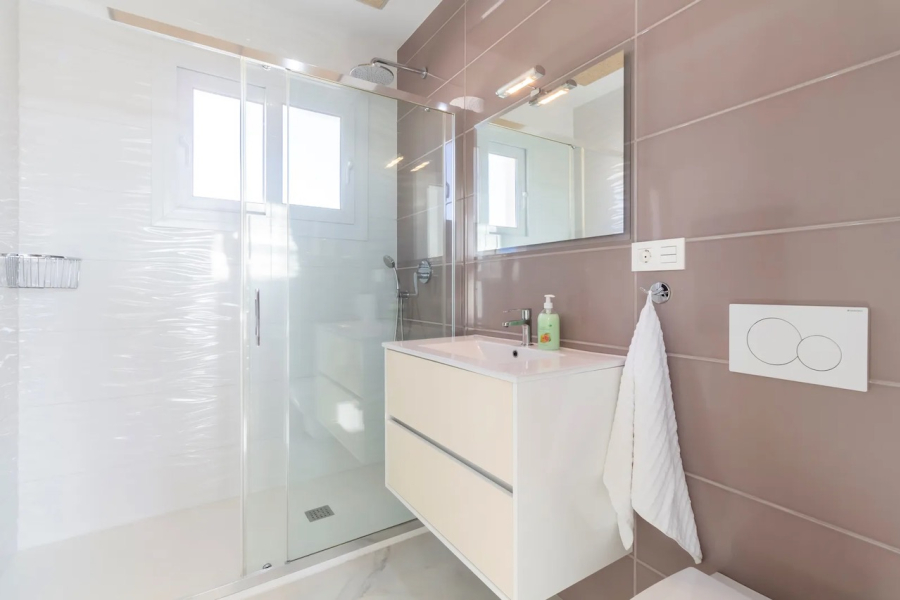 Resale - Villa / Semi detached - Torrevieja  - Torre del Moro