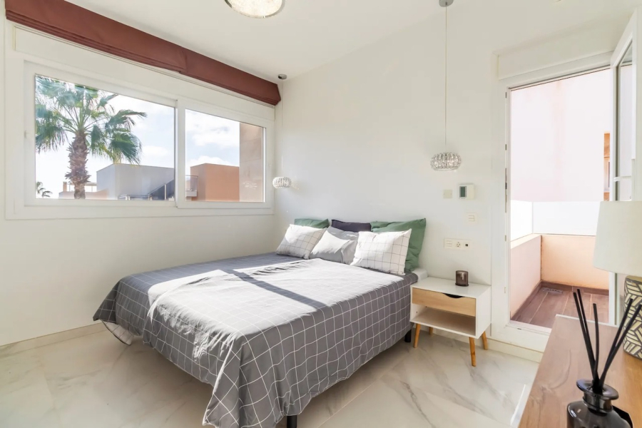 Resale - Villa / Semi detached - Torrevieja  - Torre del Moro