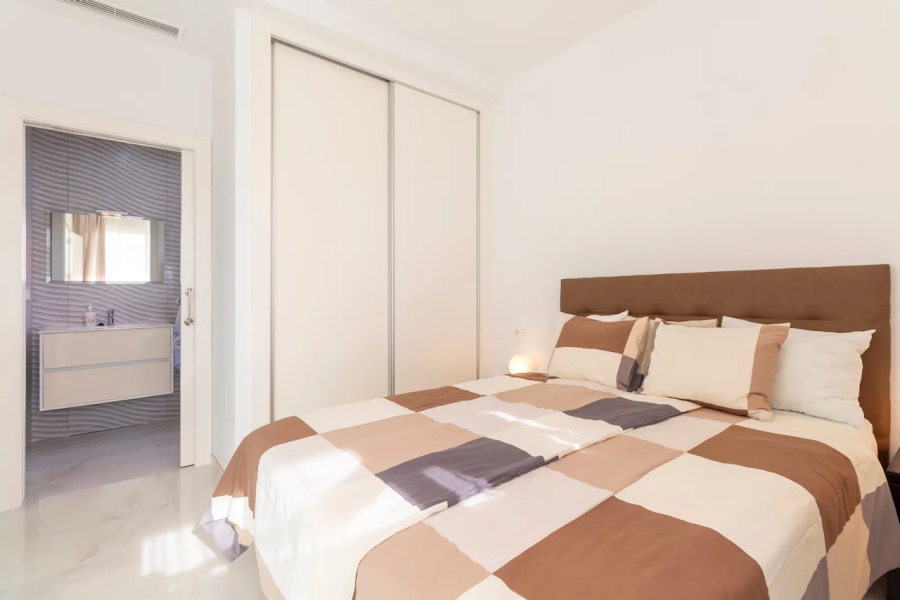Resale - Villa / Semi detached - Torrevieja  - Torre del Moro