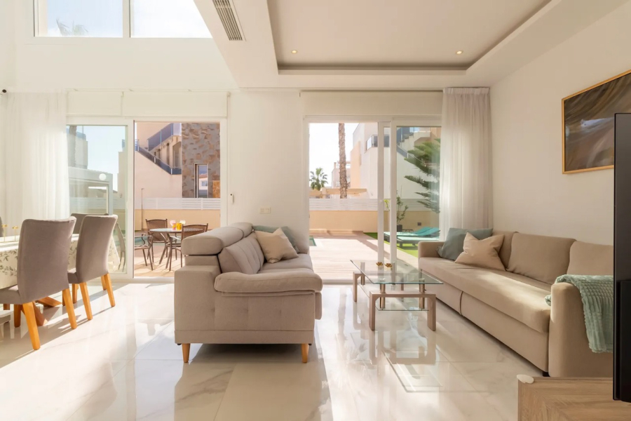 Resale - Villa / Semi detached - Torrevieja  - Torre del Moro