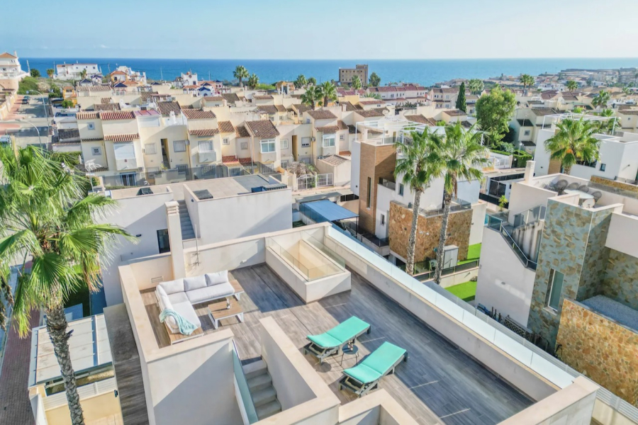 Resale - Villa / Semi detached - Torrevieja  - Torre del Moro