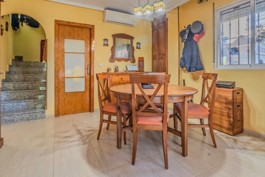 Resale - Townhouse / Duplex - Ciudad Quesada