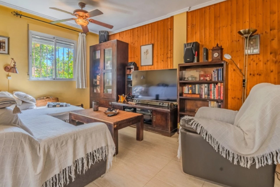 Resale - Townhouse / Duplex - Ciudad Quesada