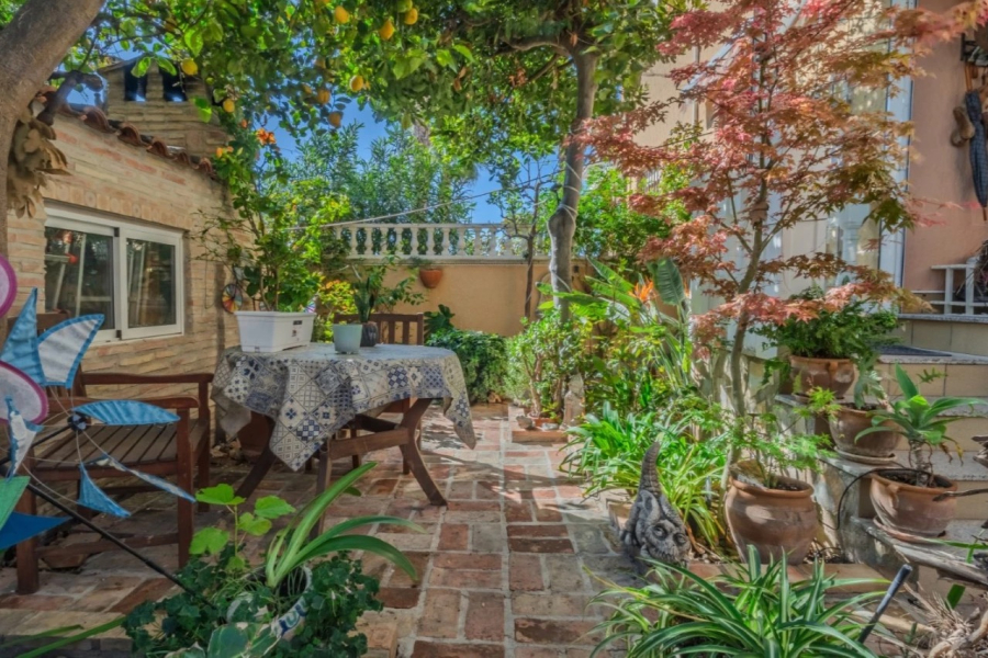 Resale - Townhouse / Duplex - Ciudad Quesada