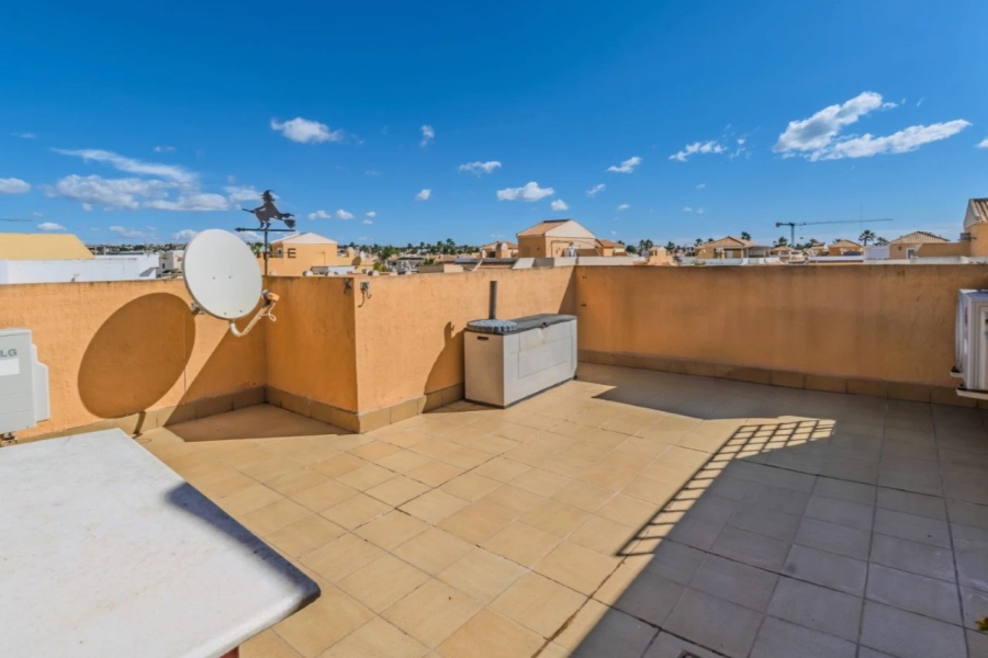 Resale - Townhouse / Duplex - Ciudad Quesada