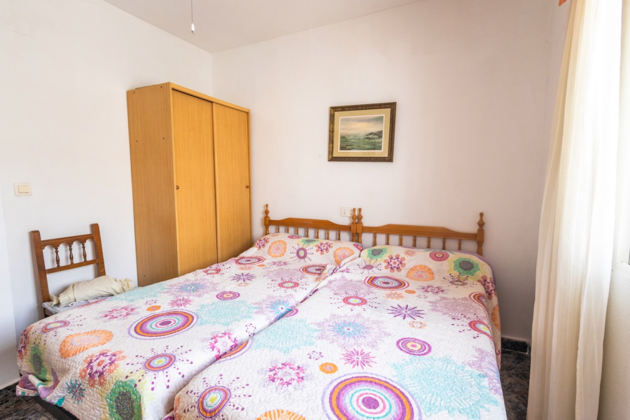 Resale - Villa / Semi detached - Torrevieja  - La Torreta