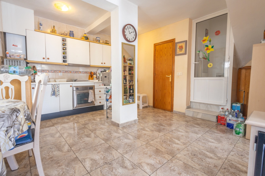 Resale - Villa / Semi detached - Torrevieja  - La Torreta