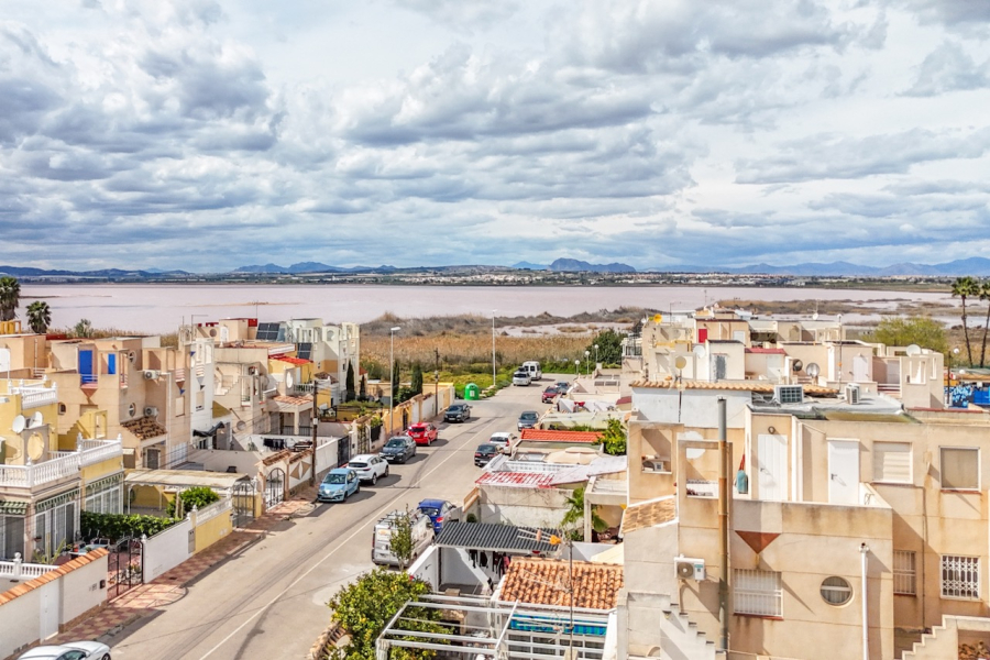 Resale - Villa / Semi detached - Torrevieja  - La Torreta