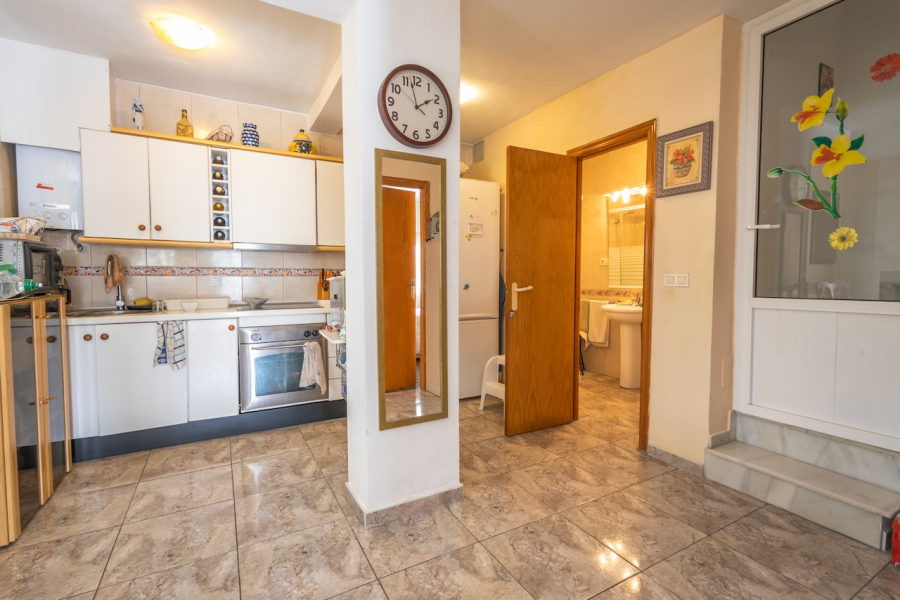 Resale - Villa / Semi detached - Torrevieja  - La Torreta