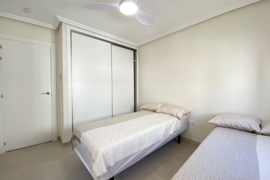 Resale - Townhouse / Duplex - Orihuela Costa - Playa Flamenca
