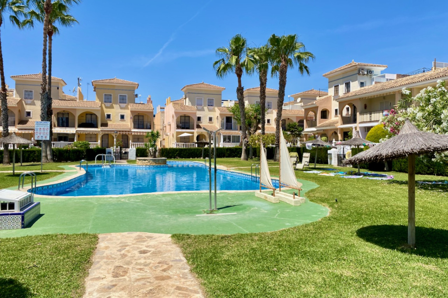 Resale - Townhouse / Duplex - Orihuela Costa - Playa Flamenca