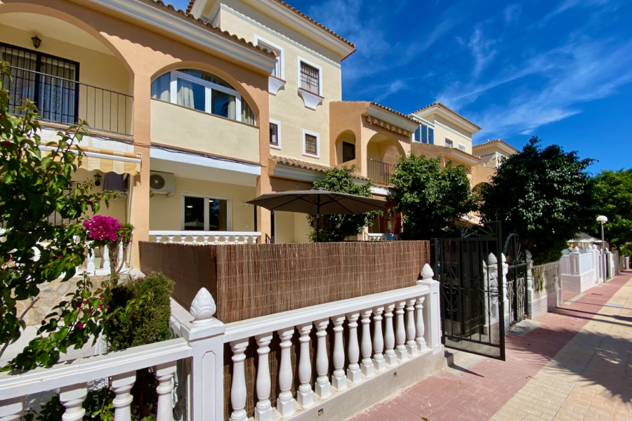 Resale - Townhouse / Duplex - Orihuela Costa - Playa Flamenca