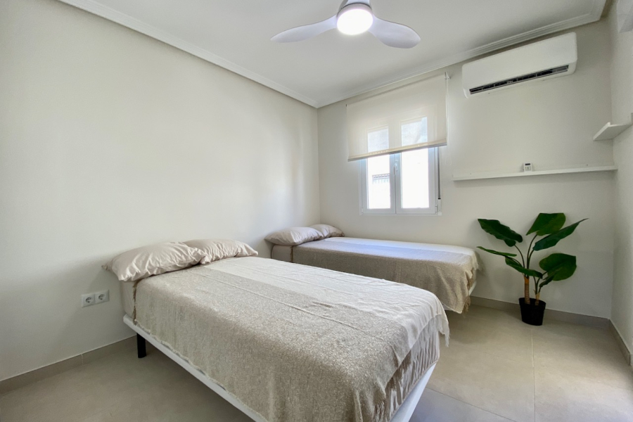 Resale - Townhouse / Duplex - Orihuela Costa - Playa Flamenca