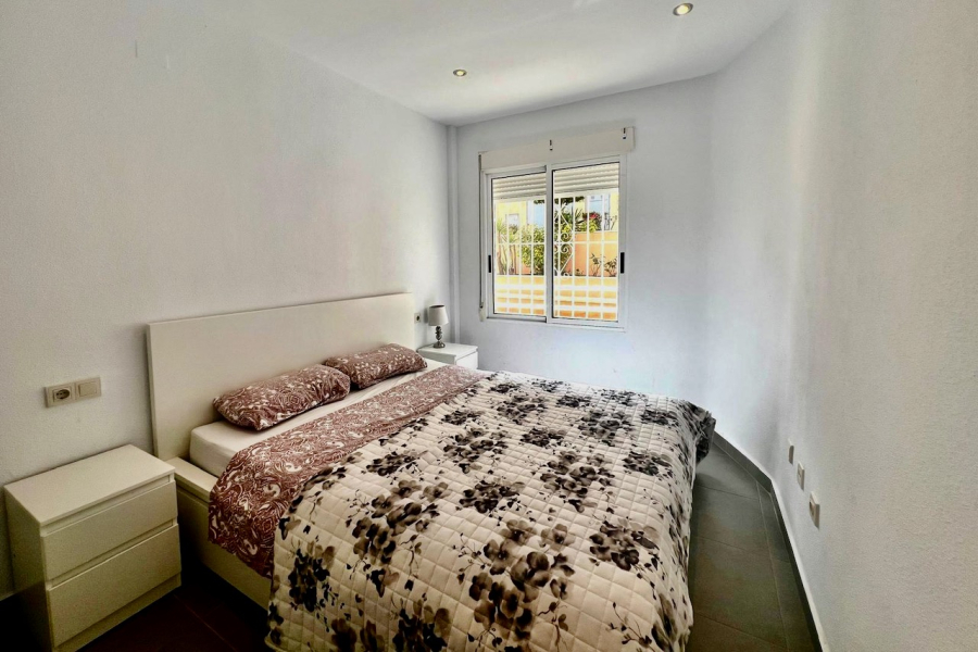 Resale - Apartment/Bungalow - Torrevieja  - La Mata