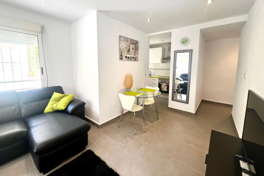 Resale - Apartment/Bungalow - Torrevieja  - La Mata