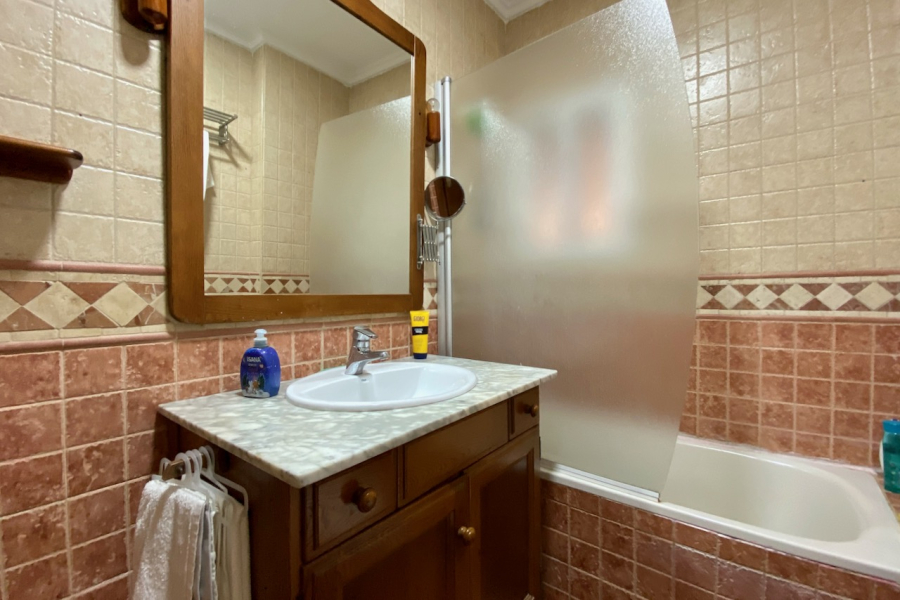 Resale - Apartamento/Bungalow - Torrevieja  - Los Locos