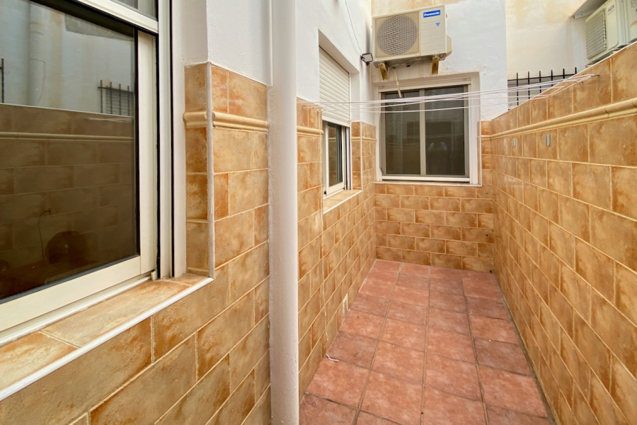 Resale - Apartamento/Bungalow - Torrevieja  - Los Locos