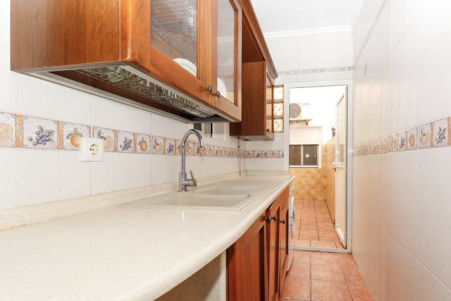 Resale - Apartamento/Bungalow - Torrevieja  - Los Locos