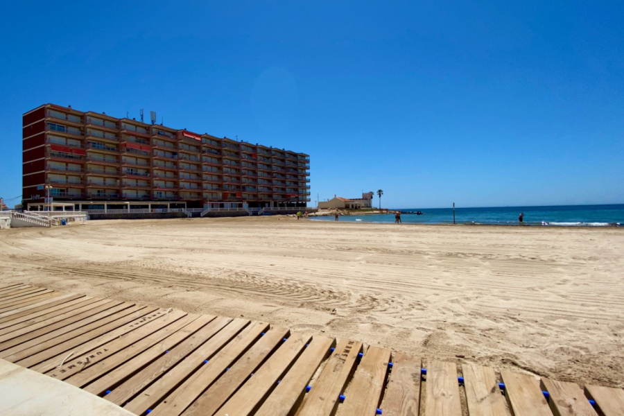 Resale - Apartamento/Bungalow - Torrevieja  - Los Locos