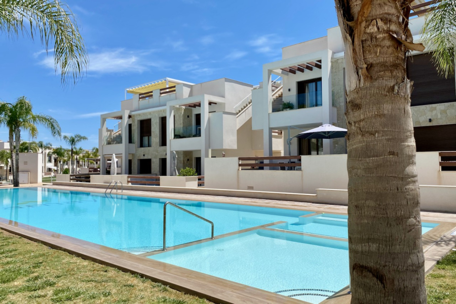 Resale - Apartment/Bungalow - Torrevieja  - Los Balcones
