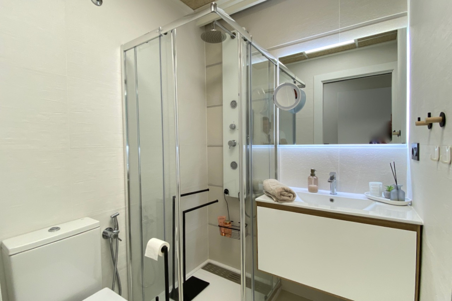 Resale - Apartment/Bungalow - Torrevieja  - Los Balcones