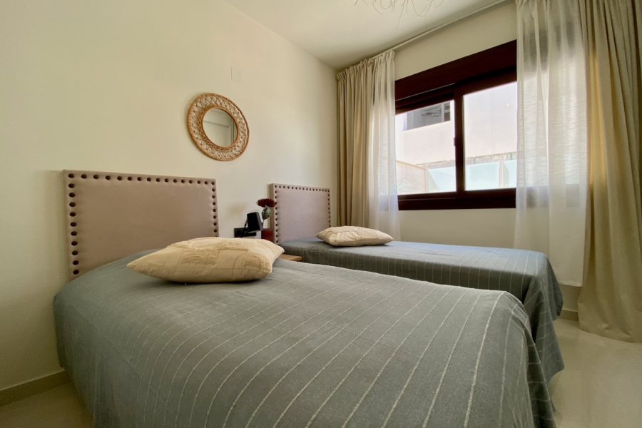 Resale - Apartment/Bungalow - Torrevieja  - Los Balcones