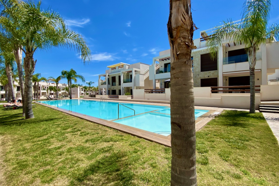 Resale - Apartment/Bungalow - Torrevieja  - Los Balcones