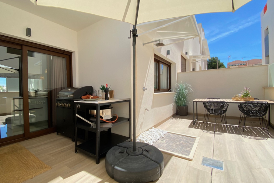 Resale - Apartment/Bungalow - Torrevieja  - Los Balcones