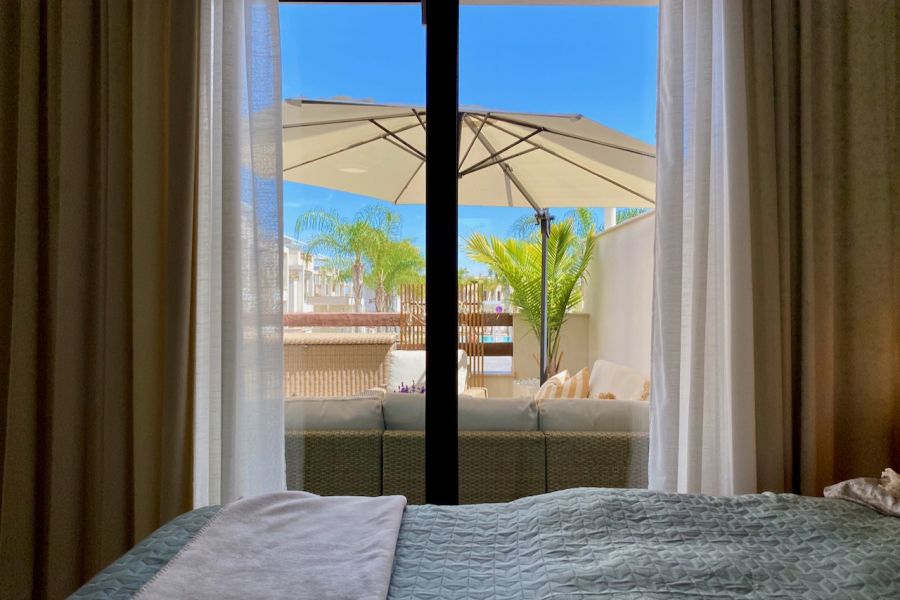 Resale - Apartment/Bungalow - Torrevieja  - Los Balcones