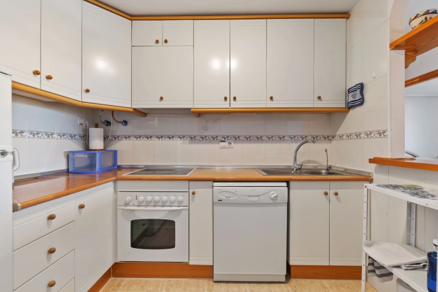 Resale - Apartment/Bungalow - Torrevieja  - La Mata