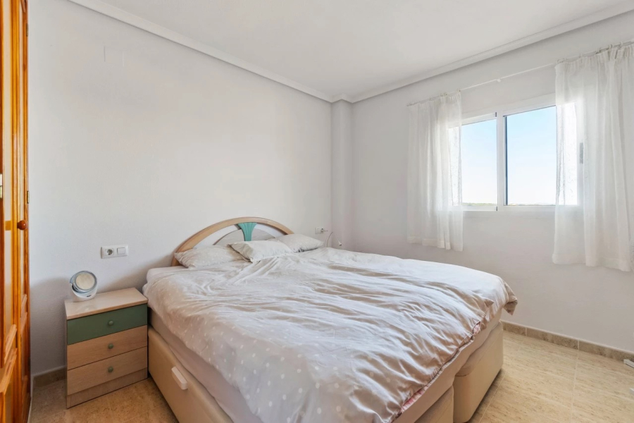 Resale - Apartment/Bungalow - Torrevieja  - La Mata