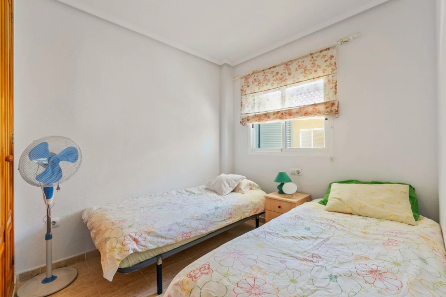 Resale - Apartment/Bungalow - Torrevieja  - La Mata
