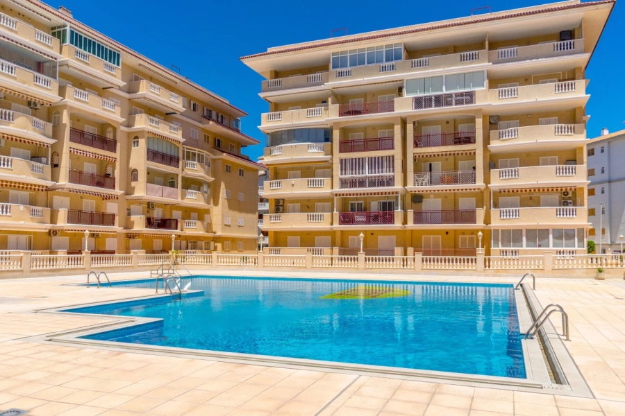 Resale - Apartment/Bungalow - Torrevieja  - La Mata