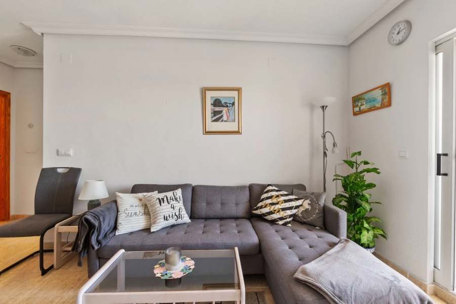 Resale - Apartment/Bungalow - Torrevieja  - La Mata