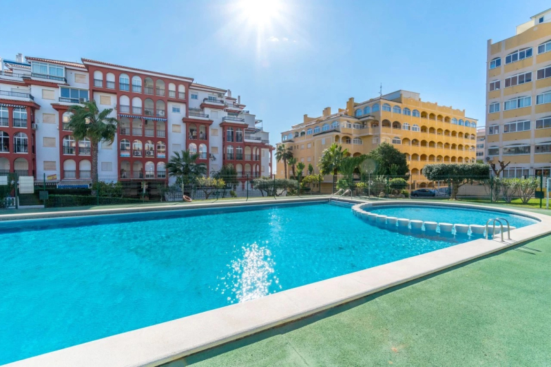 Lägenhet / Bungalow  - Resale - Torrevieja  - Torreblanca