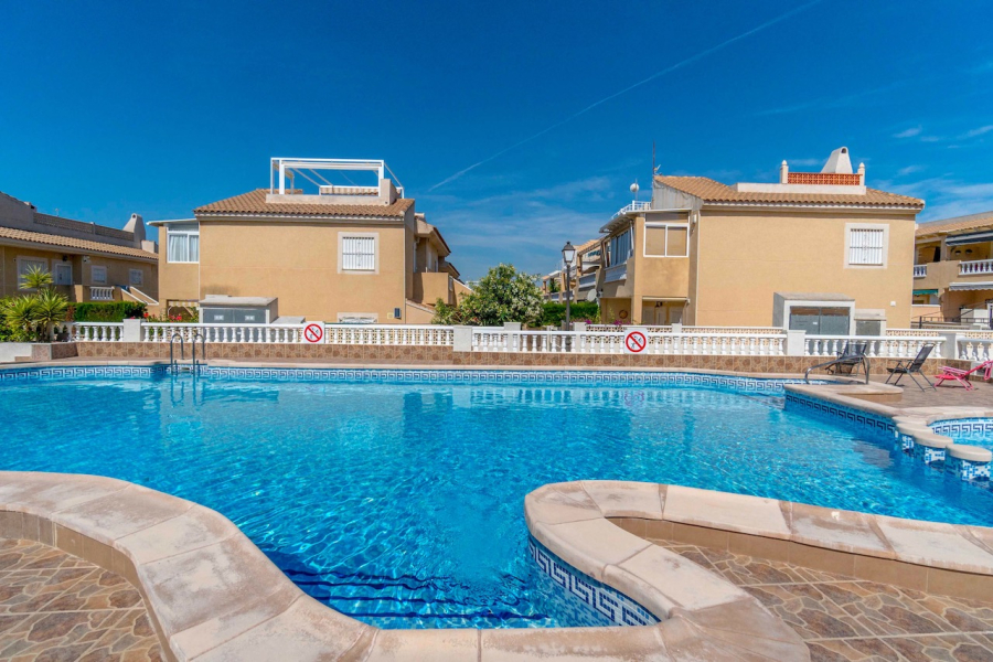 Resale - Lägenhet / Bungalow  - Torrevieja  - Aguas Nuevas