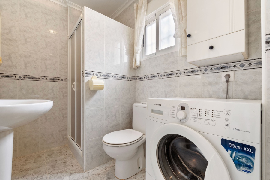 Resale - Lägenhet / Bungalow  - Torrevieja  - Aguas Nuevas