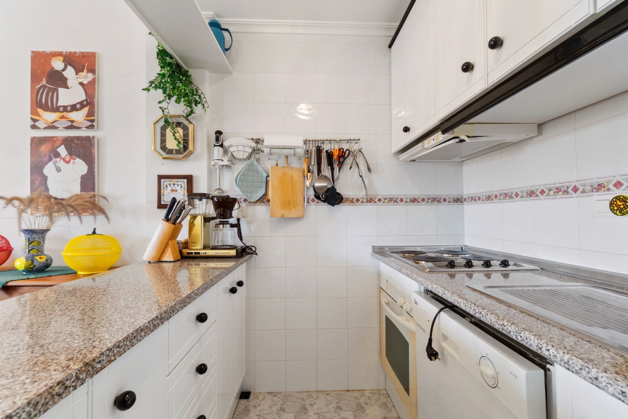 Resale - Lägenhet / Bungalow  - Torrevieja  - Aguas Nuevas