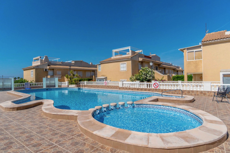 Lägenhet / Bungalow  - Resale - Torrevieja  - Aguas Nuevas
