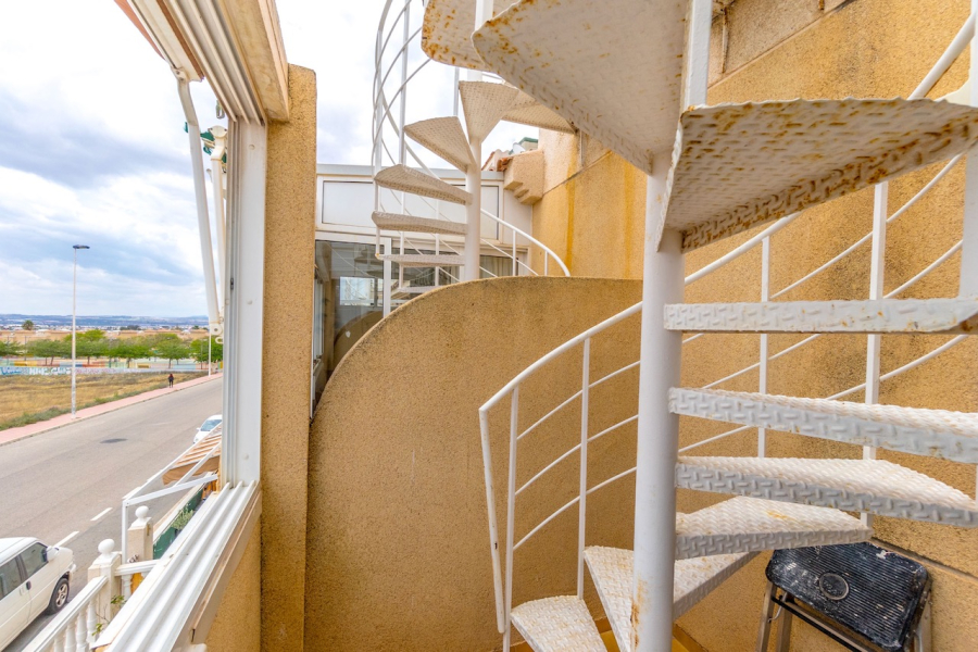 Resale - Lägenhet / Bungalow  - Torrevieja  - Aguas Nuevas