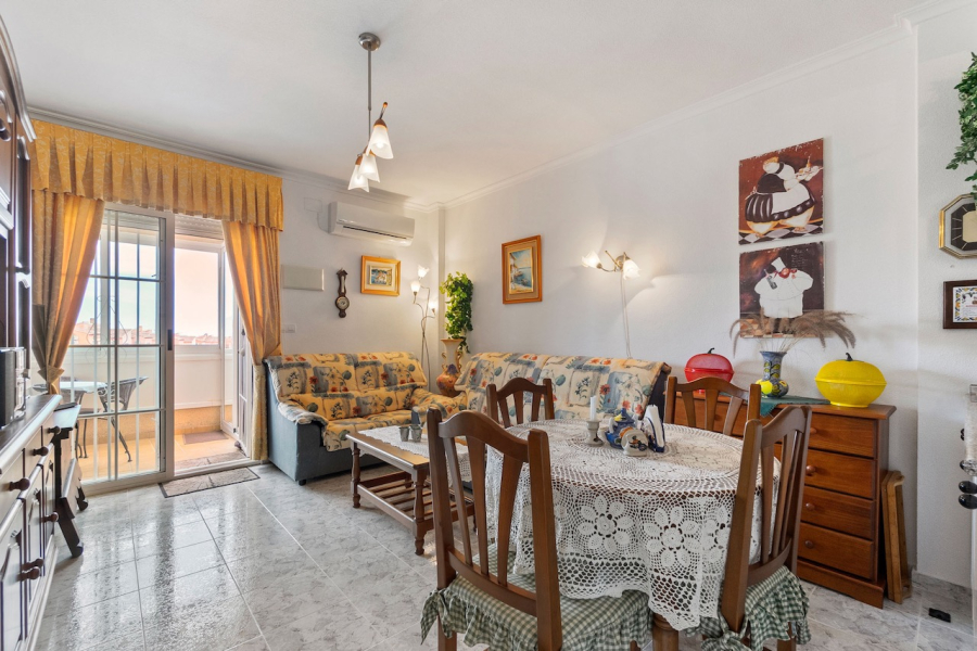Resale - Lägenhet / Bungalow  - Torrevieja  - Aguas Nuevas