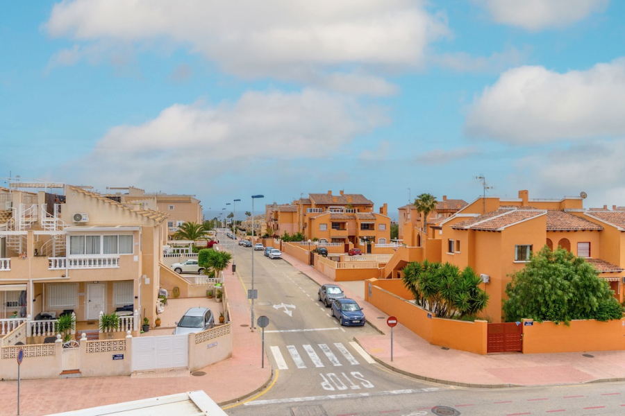 Resale - Lägenhet / Bungalow  - Torrevieja  - Aguas Nuevas