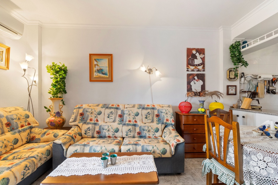 Resale - Lägenhet / Bungalow  - Torrevieja  - Aguas Nuevas