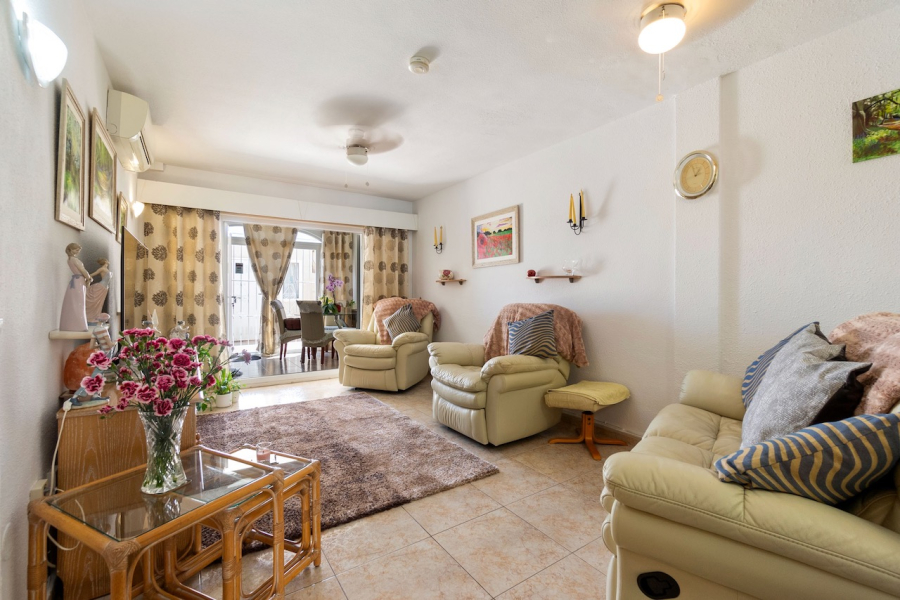 Resale - Duplex / Adosado - Torrevieja  - Aguas Nuevas