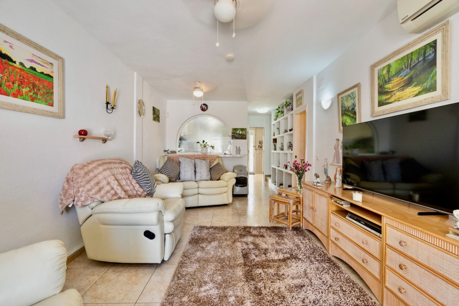 Resale - Duplex / Adosado - Torrevieja  - Aguas Nuevas