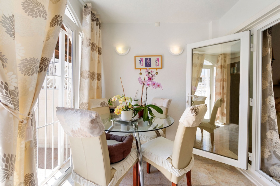 Resale - Duplex / Adosado - Torrevieja  - Aguas Nuevas