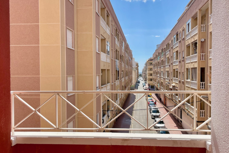 Resale - Lägenhet / Bungalow  - Torrevieja  - Parque de las Naciones